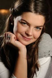 http://t2.gstatic.com/images?q=tbn:-a4Wclle9VhC2M:http://www.resimlive.com/data/media/27/pelin_karahan_3.jpg