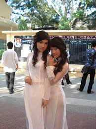 Hình ảnh về áo dài Việt Nam 2519988325_50a2cd1cf7_b
