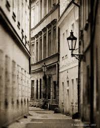 prague_street2.jpg