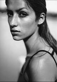 und Melanie Winiger,