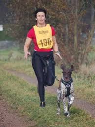 Mit ihrem Haushund Ule hatte Heike mittlerweile Einsatz im Canicross bei Weltmeisterschaften, Europameisteschaften und anderen Wettkämpfen. Heike Oberheim - BHeikeule
