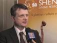 欧洲议会议员杰格拉德·贝谭先生（Gerard Batten）在二零零九年神韵演出期间接受
