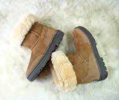 Uggs "kapot" Images?q=tbn:ANd9GcQ1TfXZBKI38x5n5NlMn4bJNxCrCpJZYtHBsfBnwlUoAtwiR-zp&t=1