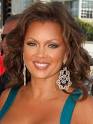 http://3.bp.blogspot.com/-F1fnTBXIKDY/Tr1wGm4BduI/AAAAAAAAAJ0/U7OSWvHDoBU/s1600/691708c6d276f05c_vanessa-williams-emmys-09.jpg