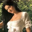 http://www.bollywoodhott.com/wp-content/uploads/2009/03/sonam-kapoor-pic8.jpg
