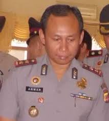 Kapolres Mengaku Sempat Dilaporkan ke Polda. Kemal Setia Permana. Kapolres Cimahi Ajun Komisaris Besar Polisi Anwar SIK MSi - 20120507set_Kapolres_Cimahi_AKBP_Anwar