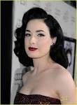 http://images4.fanpop.com/image/photos/16900000/Dita-Von-Teese-Black-Swan-Stylish-dita-von-teese-16937651-893-1222.jpg