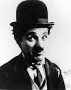 In een Charlie Chaplin film uit 1928 'The Circus' loopt er een vrouw door ... - images?q=tbn:ANd9GcQ4G6BLOqyW5g2OKfEq7RNWN1IdOceG-fYiZMC-FUhcbm8cFALGyxdFgJxO