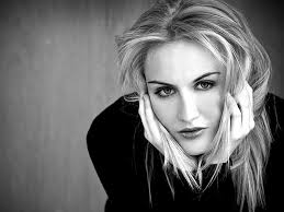 دُخــتـرونه...     ◕‿◕ black & white ◕‿◕ 1