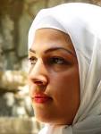 در متن قرآن به زنان درباره‌ی