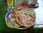 Archivo:Mexican sopes.jpg - Wikipedia, la enciclopedia libre