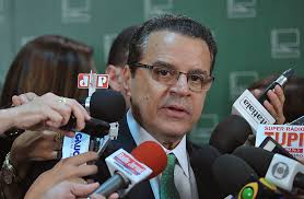 A proposta da presidenta Dilma Rousseff de realização de um plebiscito este ano para debater a reforma política foi substituída hoje (9), em decisão tomada ... - Presidente-da-C%25C3%25A2mara-deputado-Henrique-Eduardo-Alves-PMDB-RN