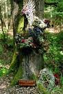 TQ0415 : Memorial to Wendy Heather, Greatham, Sussex - via Daymix