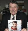 Famed astronaut Wally Schirra dies - vert.schirra1.gi