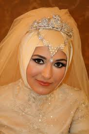Nice Bridal Hijab Headpieces For Your Wedding Day - hijabiworld