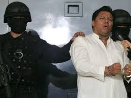 Police present hijacker Jose Mar Flores Pereira to the press( Photo: Reuters ). Police present hijacker Jose Mar Flores Pereira to the press - Jose_Mar_Flores_Pereira432