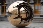 Sculpture at Trinity College - via Daymix