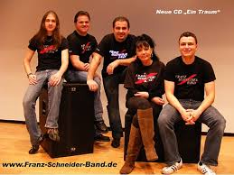 Franz Schneider Band, von links nach rechts: Max Deisenhofer (Schlagzeug), Richard Hann (Bass, Gesang), Franz Schneider (Gitarre, Gesang), Petra Gebauer ... - franz_schneider_band2010