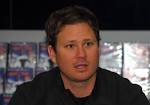 File:AngelsandAirwaves Hansaring 06 Tom DeLonge.jpg - Wikimedia Commons