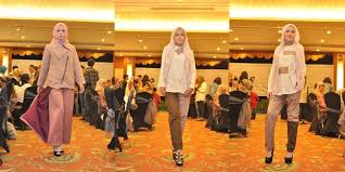 Fashion: Zaskia Adya Mecca Lebarkan Sayap Bisnis Baju Muslim ...