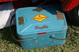 Need Card box idea for my vintage wedding :  wedding Images?q=tbn:ANd9GcQHC4n KPp6MNSldMaKVSJWIhoBHNGeFhZIbi6XR7ZZ5qZKU8UU