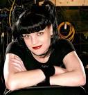 http://i2.listal.com/image/578606/600full-pauley-perrette.jpg