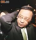 袁小曼与CEO男友逛街一脸甜蜜