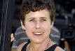 http://static.tvguide.com/MediaBin/Galleries/Imported/BioPix/J/2008_3/Julie-Kavner-new1.jpg