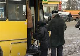 "Горэлектротранс": Если вы упали, постарайтесь быстрее подняться на ноги, не опираясь на руки