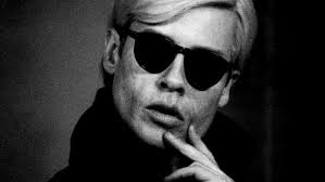 Yeap, that&#39;s Endy Warhol. This stylish american man was the leading figure of POP ART movement. - factory-girl-andy-warhol-1077325_853_480