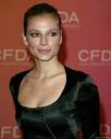 Image <b>Bridget Hall</b>: Photo  01 Picture