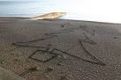 snow on December 3rd but after it melted we used seaweed to remake it. - via Daymix