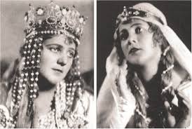 In two of her Wagner roles: Elisabeth and Elsa. Comment: Elisabeth Rethberg is a “singer\u0026#39;s singer.