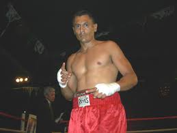 Paco Villanueva Wins Championship Belt at La Iguana - laiguanafights2