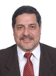 Ernesto Bustamante Ernesto ha sido profesor de bioquímica en la Universidad Cayetano Heredia (Lima, Perú) durante ocho años (1977-1984). - ErnestoBustamante2