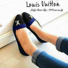Sepatu Teplek Wanita �Flat Shoes LV Tan� Model Terbaru & Murah ...