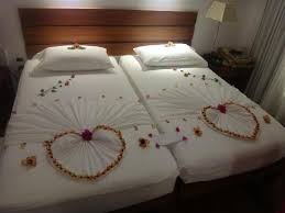 Bed Decoration - Picture of Diamonds Thudufushi, Thudufushi Island ...