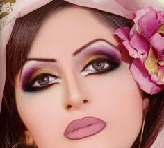  كارين أبو خليل: أنصح المرأة بترطيب بشرتها