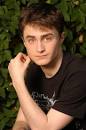 http://images.wikia.com/harrypotter/images/6/66/Daniel_Radlcliffe_Pose.jpg