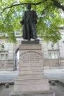 Anti hero? The statue of General Charles Gordon (of Khartoum) in front of - via Daymix