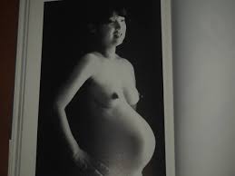 臨月妊婦裸画像|