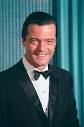 I LOVE Robert Goulet.