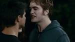 entre Edward y Jacob"