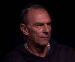 File:Marc Alaimo facing right.