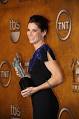 http://upload.wikimedia.org/wikipedia/commons/thumb/6/64/Sandra_Bullock_at_the_2010_SAG_Awards.jpg/220px-Sandra_Bullock_at_the_2010_SAG_Awards.jpg