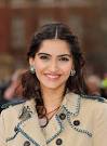 Sonam Kapoor Sonam Kapoor arrives at the Burberry Autumn Winter 2012 ... - Sonam+Kapoor+Burberry+Autumn+Winter+2012+Womenswear+hvk0NEuLv6vl