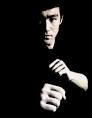 Bruce Lee - images?q=tbn:ANd9GcQb1mlJAMYg4lIkeU-rCpjNvuUUcRRNuds5XQCATQYkm5tKwCXzIZuh8g