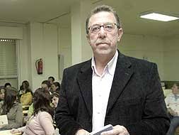 Fallece el poeta extremeño Ángel Campos. hoy. - angel_campos