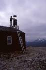 More sizes. Automatic weather station, Morrone summit 1981 - via Daymix
