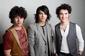 صور jonas brothers Images?q=tbn:ANd9GcQdVFY_l_7wVwepGh_1iiHnfNxfYKXf_5m2BAhY8IN99p4CaQXlDg